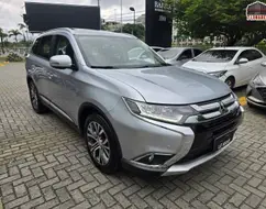 MITSUBISHI OUTLANDER 2.0 COMFORT 16V GASOLINA 4P AUTOMÁTICO MITSUBISHI OUTLANDER 2.0 COMFORT 16V GASOLINA 4P AUTOMÁTICO