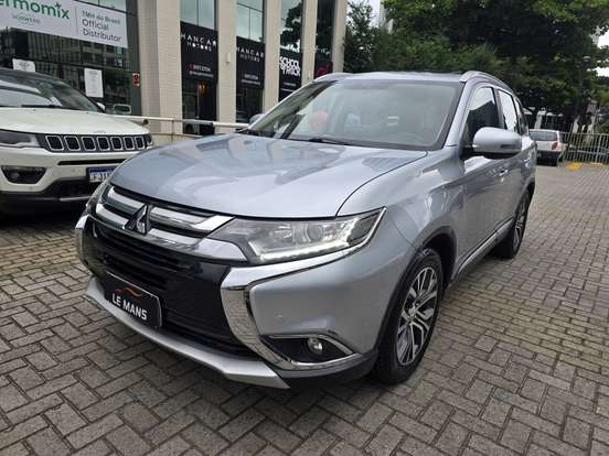 MITSUBISHI-OUTLANDER-2017