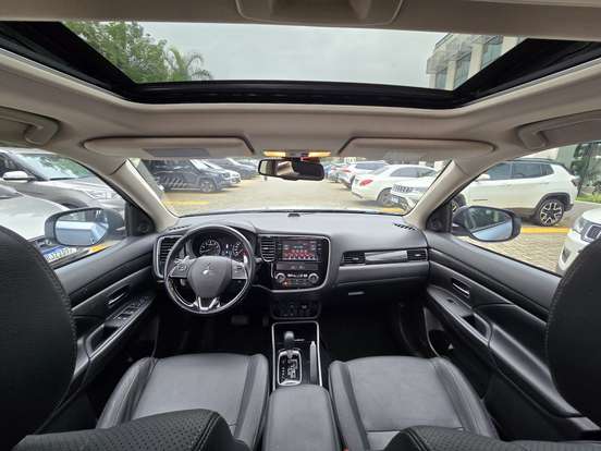 MITSUBISHI-OUTLANDER-2017