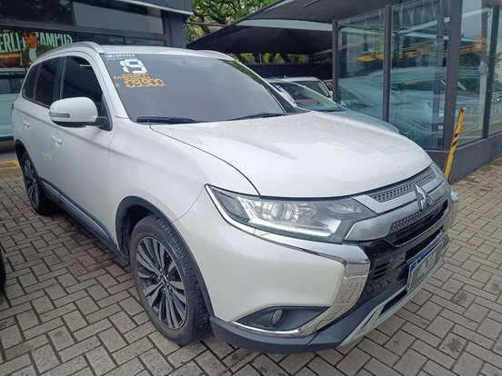 MITSUBISHI-OUTLANDER-2.0 MIVEC GASOLINA GLS AUTOMÁTICO MITSUBISHI-OUTLANDER-2018