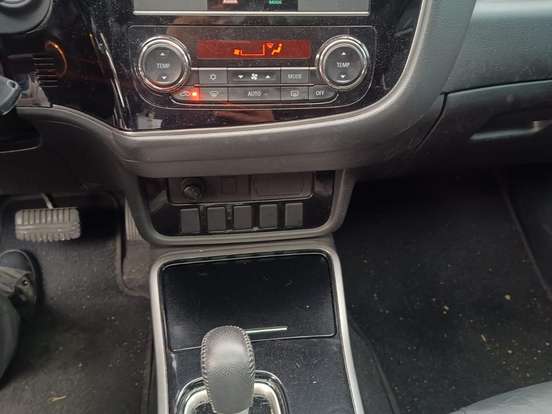 MITSUBISHI-OUTLANDER-2.0 MIVEC GASOLINA GLS AUTOMÁTICO MITSUBISHI-OUTLANDER-2018