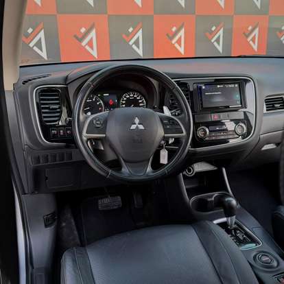 MITSUBISHI-OUTLANDER-3.0 GT 4X4 V6 24V GASOLINA 4P AUTOMÁTICO MITSUBISHI-OUTLANDER-2013