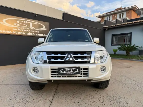 MITSUBISHI PAJERO FULL 3.2 HPE 4X4 16V TURBO INTERCOOLER DIESEL 4P AUTOMÁTICO