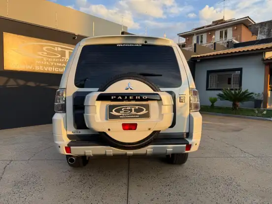 MITSUBISHI-PAJERO FULL-3.2 HPE 4X4 16V TURBO INTERCOOLER DIESEL 4P AUTOMÁTICO MITSUBISHI-PAJERO FULL-2013