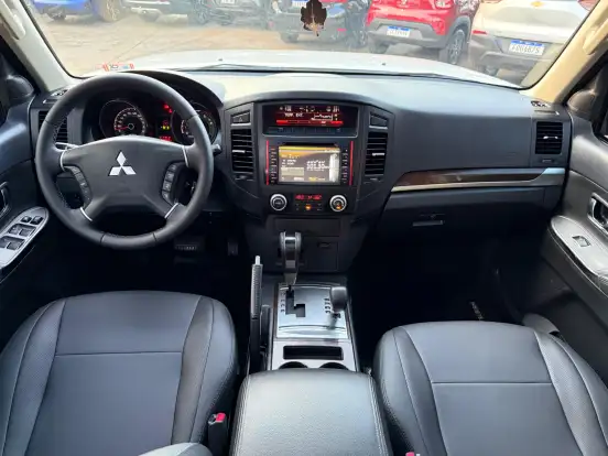 MITSUBISHI-PAJERO FULL-3.2 HPE 4X4 16V TURBO INTERCOOLER DIESEL 4P AUTOMÁTICO MITSUBISHI-PAJERO FULL-2013