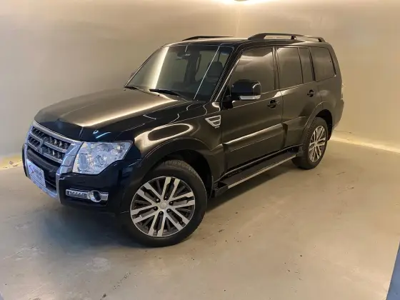 MITSUBISHI PAJERO FULL 3.2 HPE 4X4 16V TURBO INTERCOOLER DIESEL 4P AUTOMÁTICO