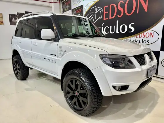 MITSUBISHI PAJERO TR4 2.0 4X4 16V 140CV FLEX 4P AUTOMÁTICO