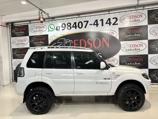 MITSUBISHI-PAJERO TR4-2014