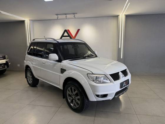 MITSUBISHI PAJERO TR4 2.0 4X2 16V 140CV FLEX 4P AUTOMÁTICO