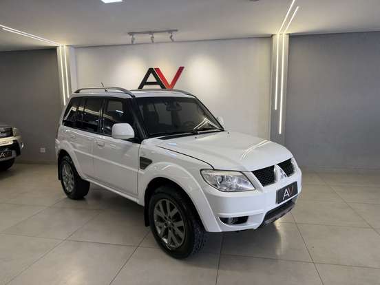 MITSUBISHI-PAJERO TR4-2014