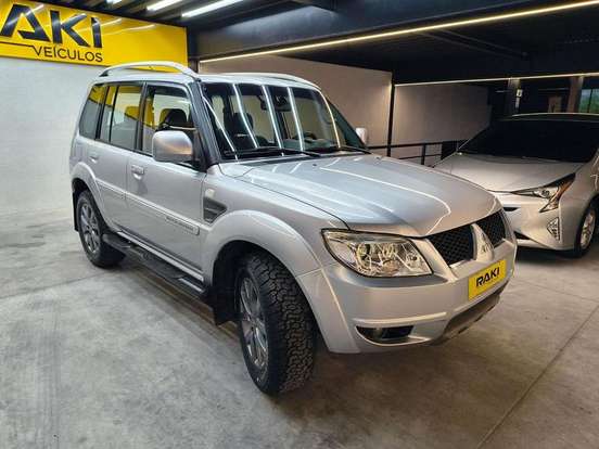 MITSUBISHI-PAJERO TR4-2.0 4X2 16V 140CV FLEX 4P MANUAL MITSUBISHI-PAJERO TR4-2014