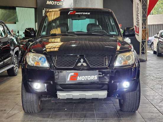 MITSUBISHI-PAJERO TR4-2.0 4X4 16V 140CV FLEX 4P AUTOMÁTICO MITSUBISHI-PAJERO TR4-2010
