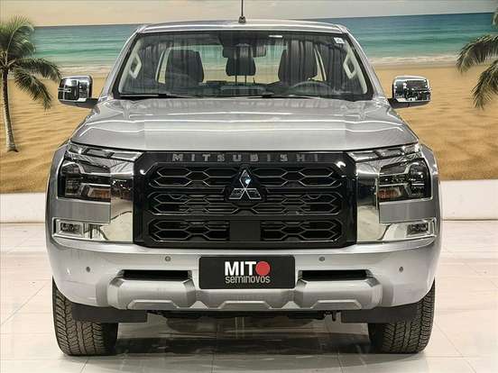 MITSUBISHI-TRITON-2025