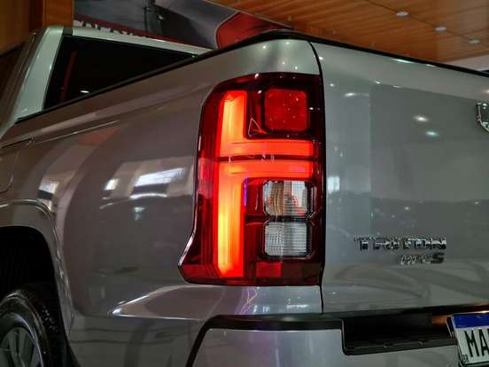 MITSUBISHI-TRITON-2025