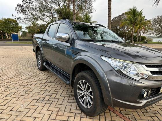 MITSUBISHI L200 TRITON 2.4 16V TURBO DIESEL SPORT HPE-S CD 4P 4X4 AUTOMÁTICO