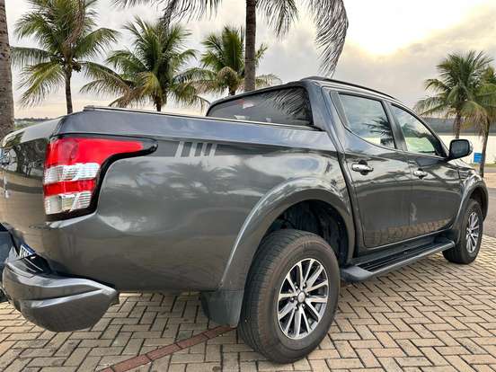 MITSUBISHI-L200 TRITON-2.4 16V TURBO DIESEL SPORT HPE-S CD 4P 4X4 AUTOMÁTICO MITSUBISHI-L200 TRITON-2020