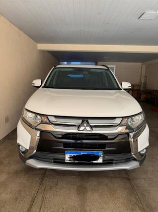 MITSUBISHI OUTLANDER 3.0 GT 4X4 V6 24V GASOLINA 4P AUTOMÁTICO