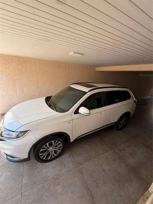 MITSUBISHI-OUTLANDER-3.0 GT 4X4 V6 24V GASOLINA 4P AUTOMÁTICO MITSUBISHI-OUTLANDER-2015