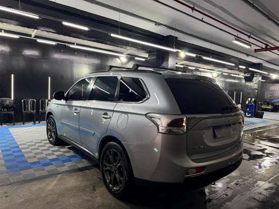 MITSUBISHI-OUTLANDER-3.0 GT 4X4 V6 24V GASOLINA 4P AUTOMÁTICO MITSUBISHI-OUTLANDER-2015