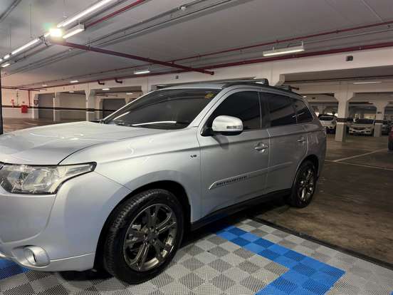 MITSUBISHI-OUTLANDER-3.0 GT 4X4 V6 24V GASOLINA 4P AUTOMÁTICO MITSUBISHI-OUTLANDER-2015