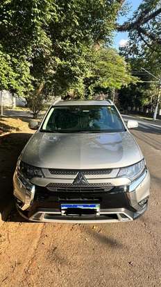 MITSUBISHI-OUTLANDER-2019