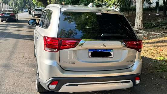 MITSUBISHI-OUTLANDER-3.0 MIVEC V6 GASOLINA HPE-S AWD AUTOMÁTICO MITSUBISHI-OUTLANDER-2019