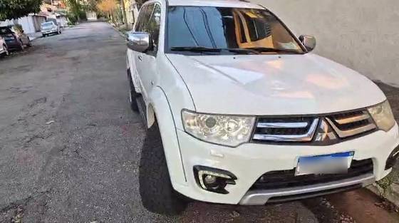 MITSUBISHI PAJERO DAKAR 3.5 HPE 7 LUGARES 4X4 V6 24V FLEX 4P AUTOMÁTICO
