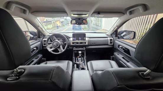 MITSUBISHI-TRITON-2025