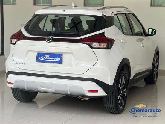 NISSAN-KICKS-2023