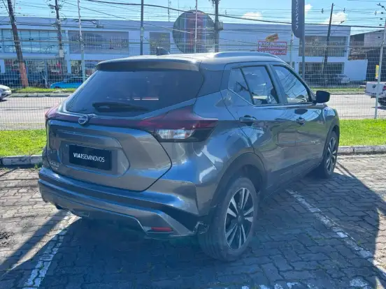 NISSAN-KICKS PLAY-2025