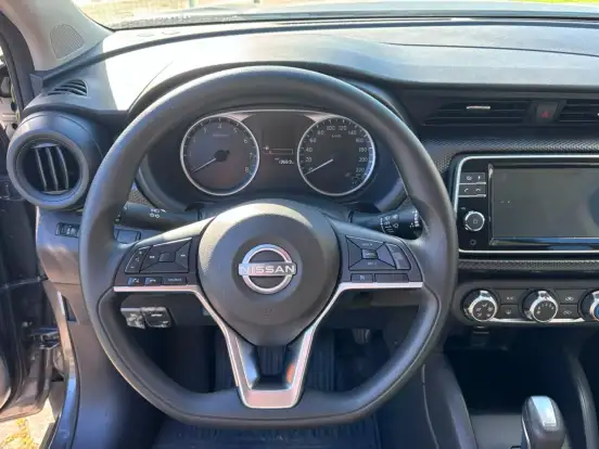 NISSAN-KICKS PLAY-2025
