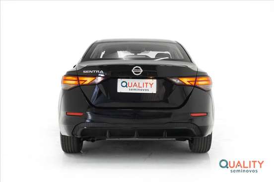 NISSAN-SENTRA-2023