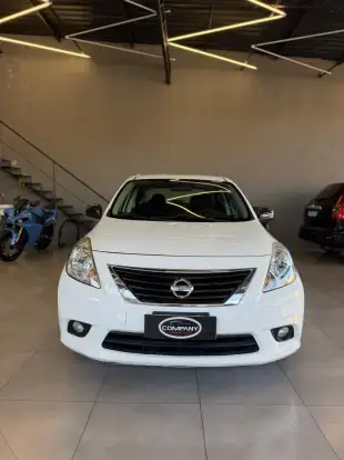 NISSAN-VERSA-2012