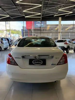 NISSAN-VERSA-2012