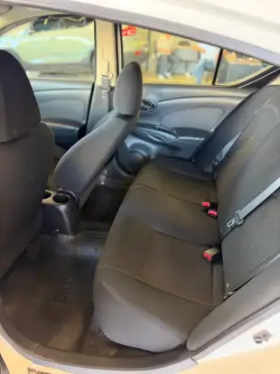 NISSAN-VERSA-2012