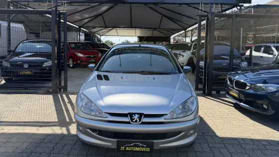 PEUGEOT 206 1.4 HOLIDAY 8V GASOLINA 4P MANUAL