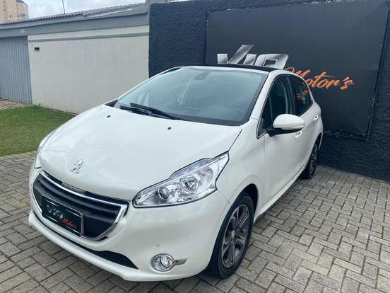 PEUGEOT-208-2015
