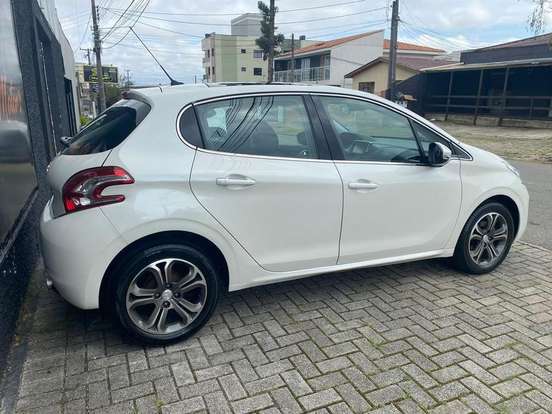 PEUGEOT-208-1.6 GRIFFE 16V FLEX 4P MANUAL PEUGEOT-208-2015