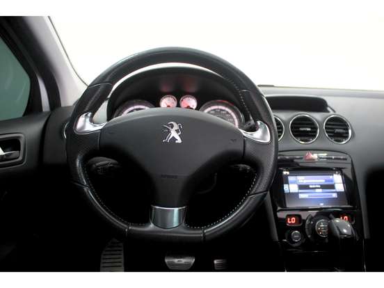 PEUGEOT-408-2018