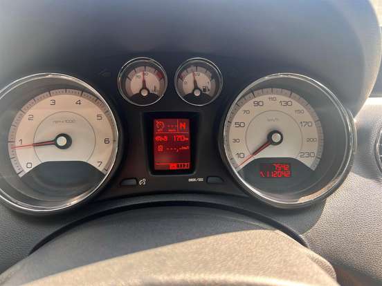 PEUGEOT-308-2013