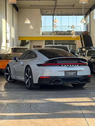 PORSCHE-911-2025
