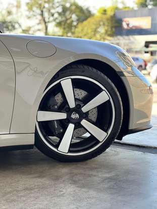 PORSCHE-911-2025