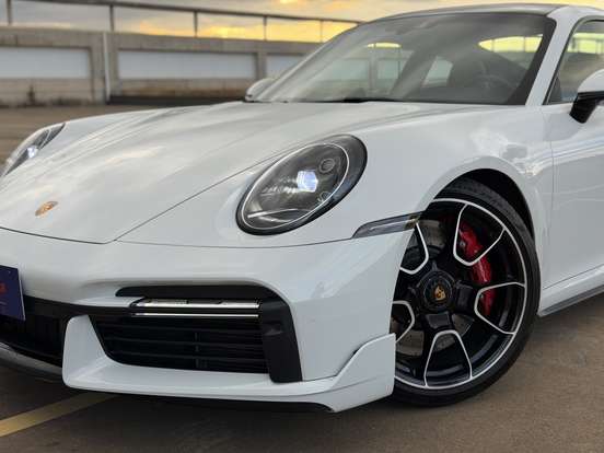 PORSCHE-911-2020
