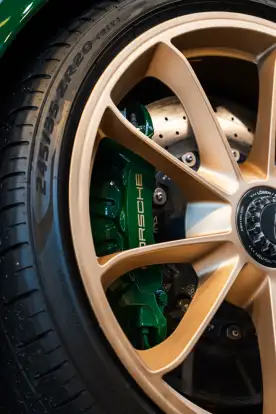 PORSCHE-911-2017