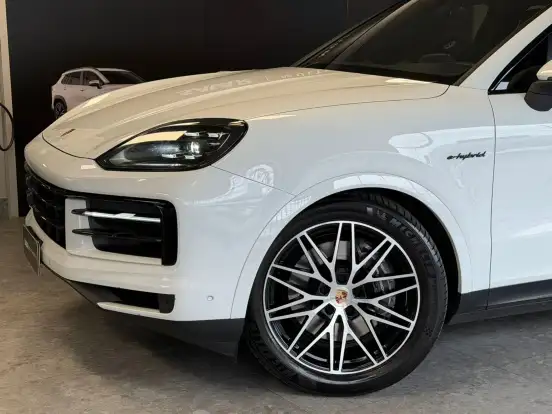 PORSCHE-CAYENNE-2024