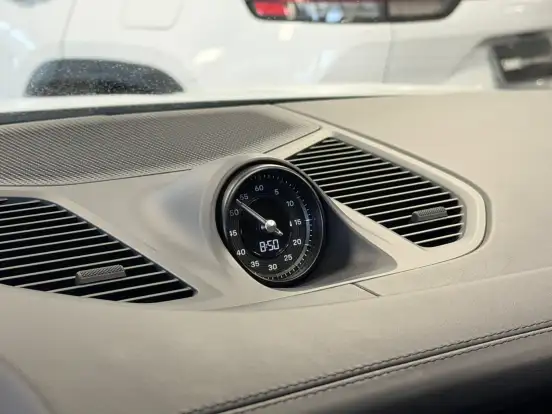PORSCHE-CAYENNE-2024