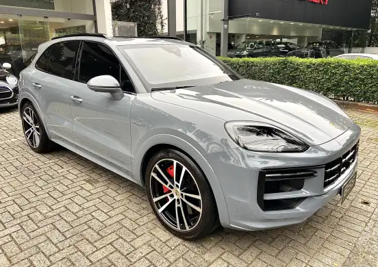 PORSCHE-CAYENNE-2024