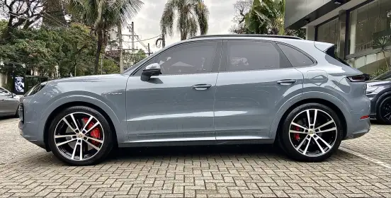 PORSCHE-CAYENNE-2024
