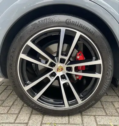 PORSCHE-CAYENNE-2024