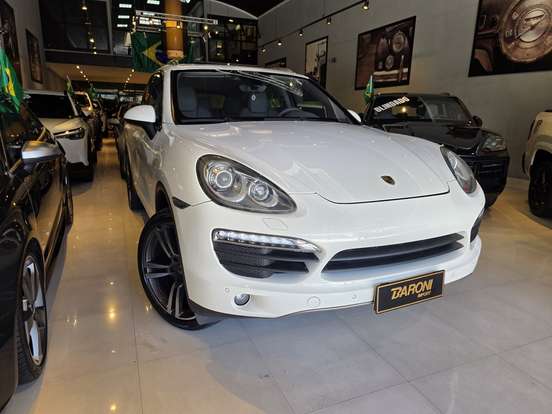 PORSCHE-CAYENNE-2010